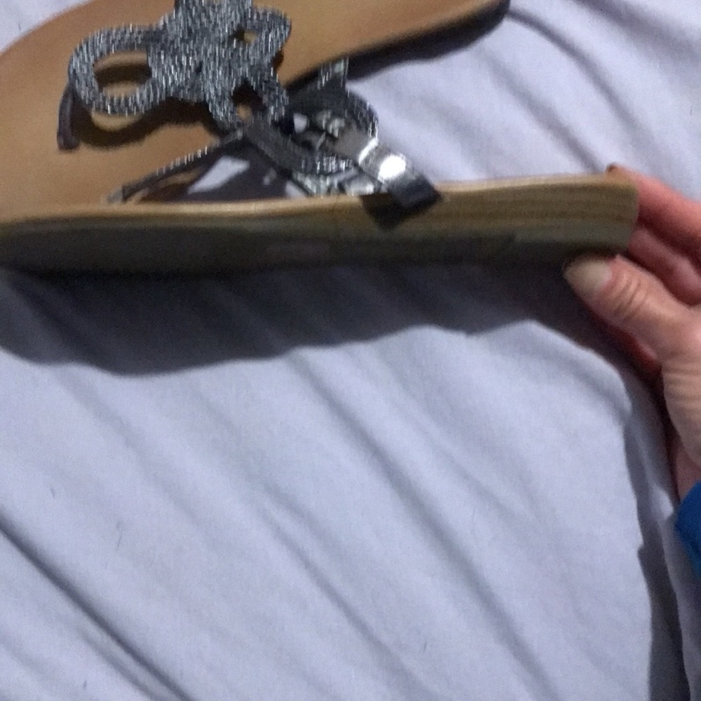 Silver braided flip flops - Picture 2 of 4